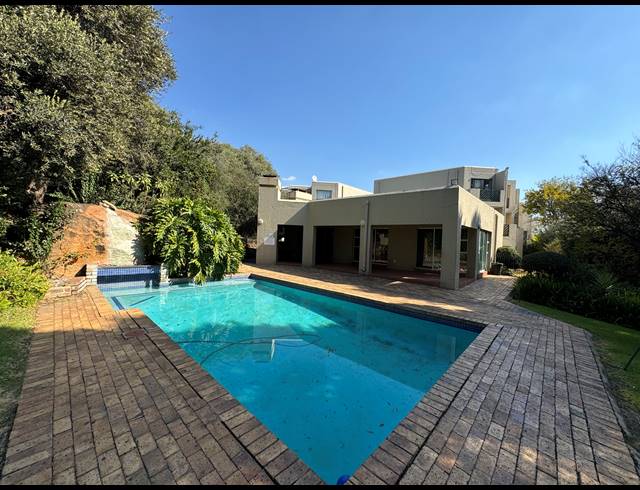 1 BEDROOM APARTMENT FOR SALE IN BRYANSTON